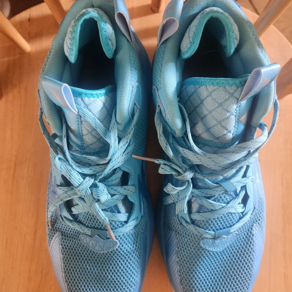 Adidas D.O.L.L.A. Basketball Sneaker - Picture 2 of 6